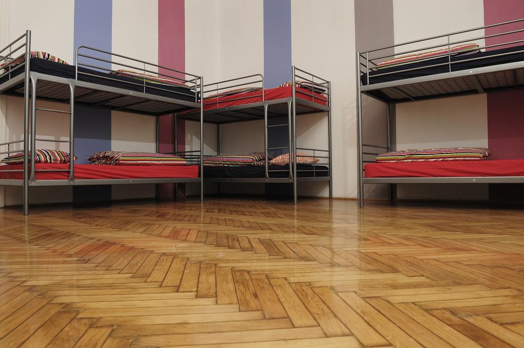 Westend Hostel Budapest Rom bilde